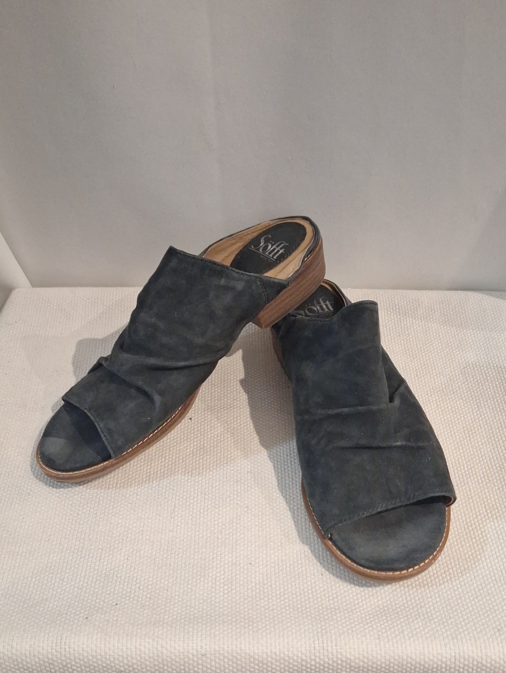 Sofft Netta Slate Blue Ruched Suede Open-Toe Slide Mules Size 8